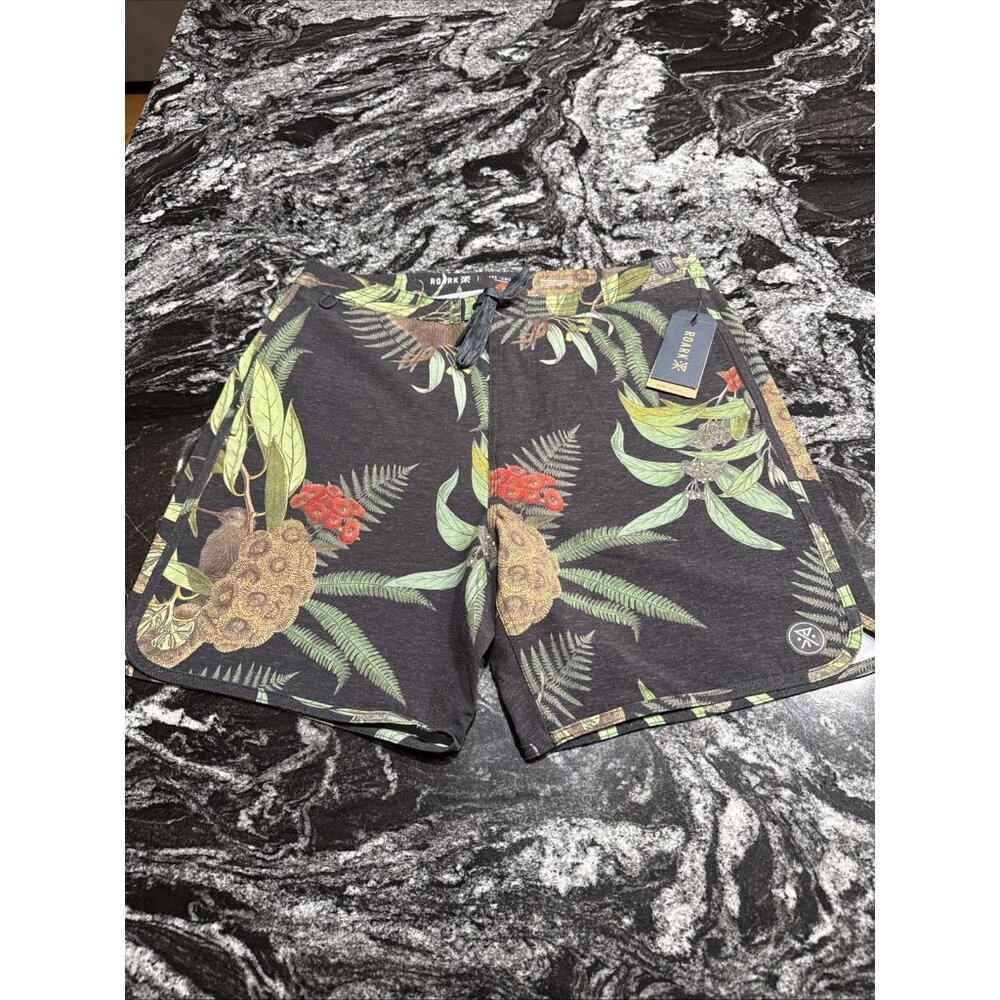 Roark Chiller Kiwi Camo 17” Boardshorts Black Mens Size 30 NWT RB416